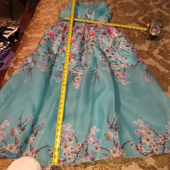 Kevin Howard Marque elegant evening dress, Size 2. - Picture 9 of 10